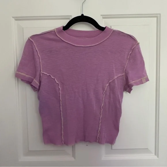 bdg ★ purple stretch fitted short sleeve contrast stitch crop top - Picture 3 of 7
